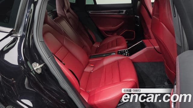 Porsche Panamera 2020 — ფოტო 12/20