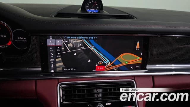 Porsche Panamera 2020 — ფოტო 14/20