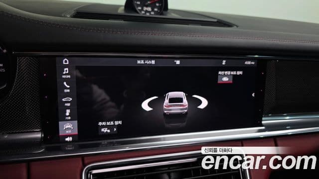 Porsche Panamera 2020 — ფოტო 16/20