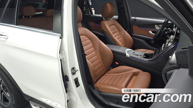 Mercedes-Benz GLC-Class 2022 — Photo 13/20
