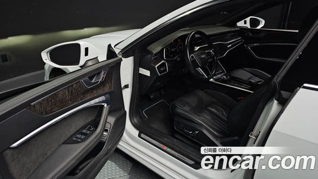 Audi A7 2021 — Şəkil 11/20