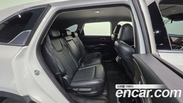 Kia Sorento 2020 — ფოტო 19/20
