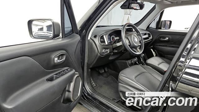 Jeep Renegade 2019 — Şəkil 10/20