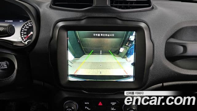 Jeep Renegade 2019 — Şəkil 15/20