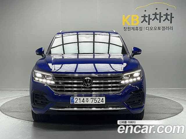 Volkswagen Touareg 2023 — Photo 9/20
