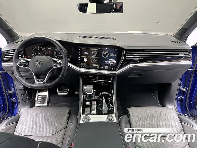Volkswagen Touareg 2023 — Photo 5/20