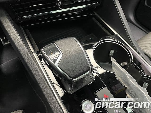 Volkswagen Touareg 2023 — Photo 15/20