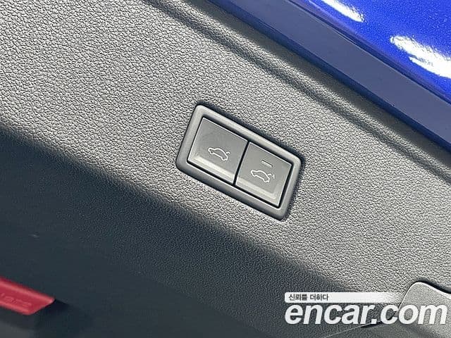 Volkswagen Touareg 2023 — Photo 6/20