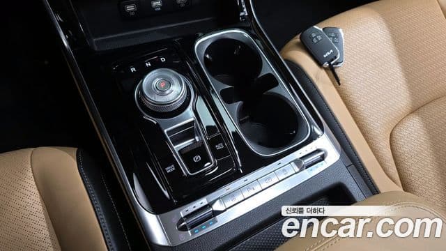 Kia Carnival 2022 — Şəkil 8/20