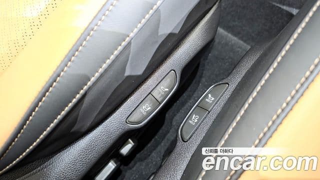Kia Carnival 2022 — Şəkil 18/20