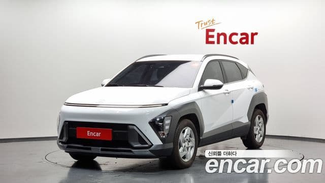 Hyundai Kona 2023 — Фото 1/20