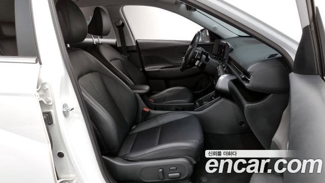 Hyundai Kona 2023 — Фото 11/20