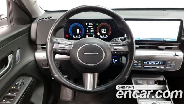 Hyundai Kona 2023 — Фото 13/20