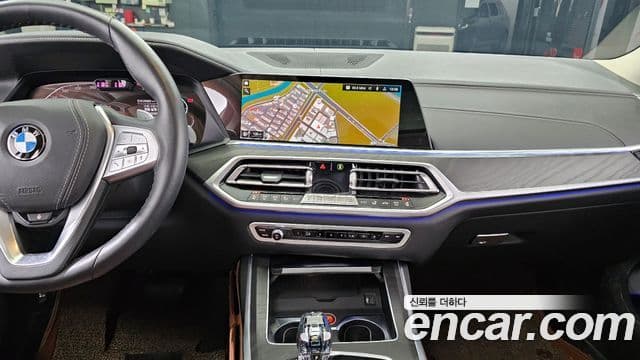 BMW X7 2020 — ფოტო 19/20