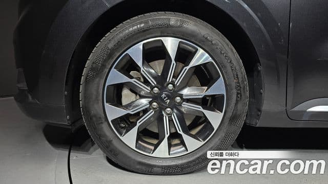 Kia Carnival 2020 — Photo 15/20
