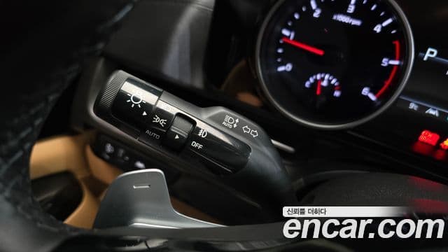 Kia Carnival 2020 — Photo 14/20