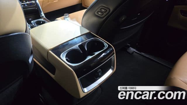 Kia Carnival 2020 — Photo 2/20