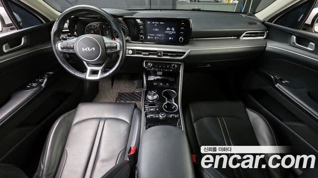 Kia K5 2023 — ფოტო 7/20