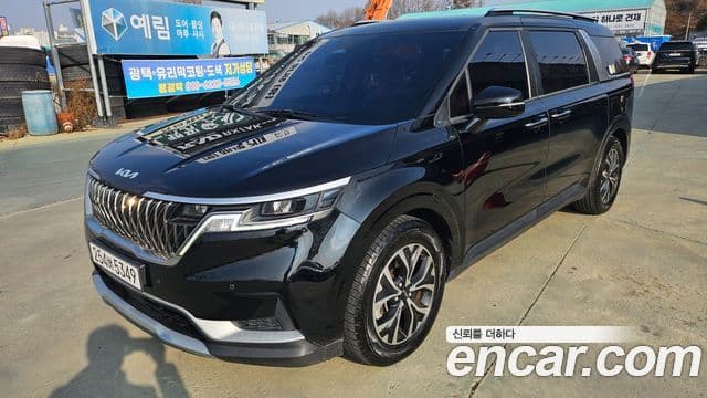 Kia Carnival 2023 — ფოტო 9/20