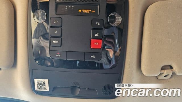 Kia Carnival 2023 — ფოტო 14/20