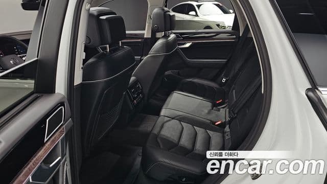Volkswagen Touareg 2024 — Şəkil 12/20