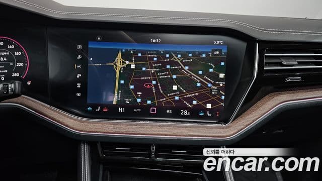 Volkswagen Touareg 2024 — Şəkil 14/20