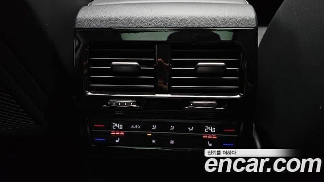 Volkswagen Touareg 2024 — Şəkil 19/20