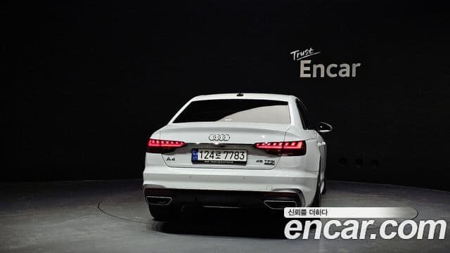 Audi A4 2023 — Фото 4/20