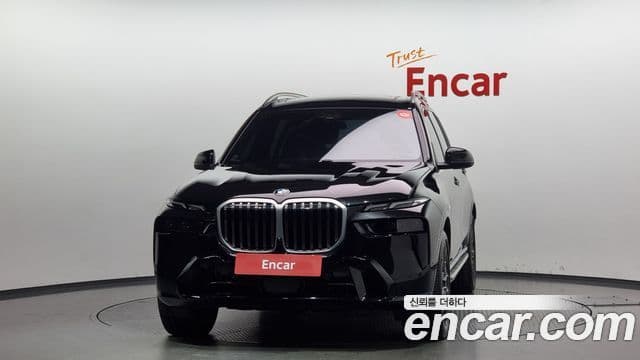 BMW X7 2023 — Photo 10/20