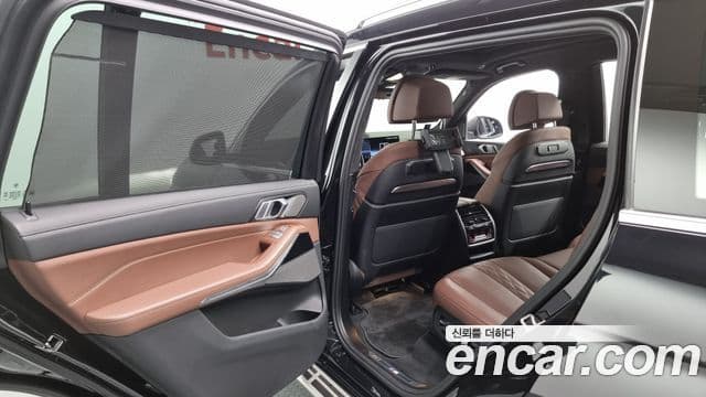 BMW X7 2023 — Photo 6/20
