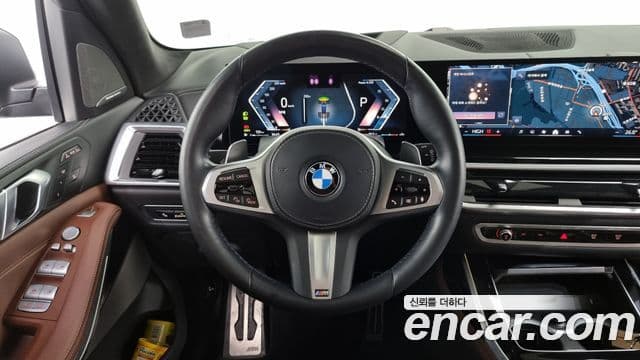BMW X7 2023 — Photo 15/20