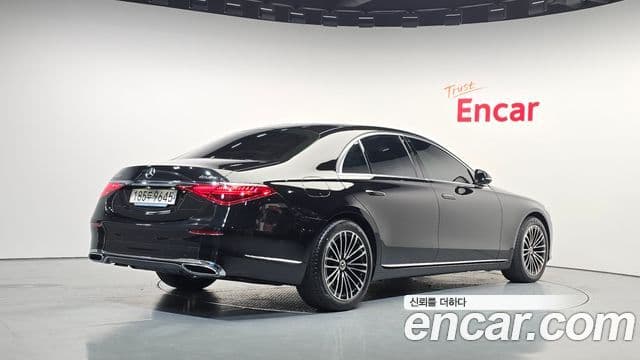 Mercedes-Benz S-Class 2024 — Фото 2/20