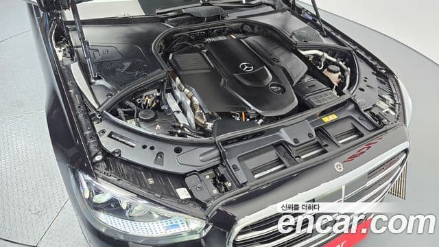 Mercedes-Benz S-Class 2024 — Фото 6/20
