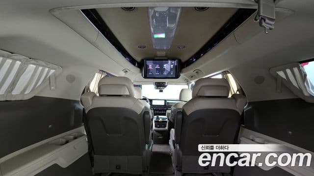 Kia Carnival 2022 — Şəkil 19/20