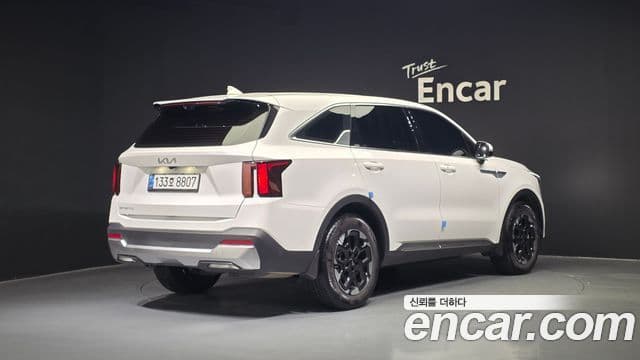 Kia Sorento 2023 — Фото 1/19