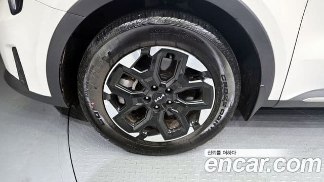Kia Sorento 2023 — Фото 4/19