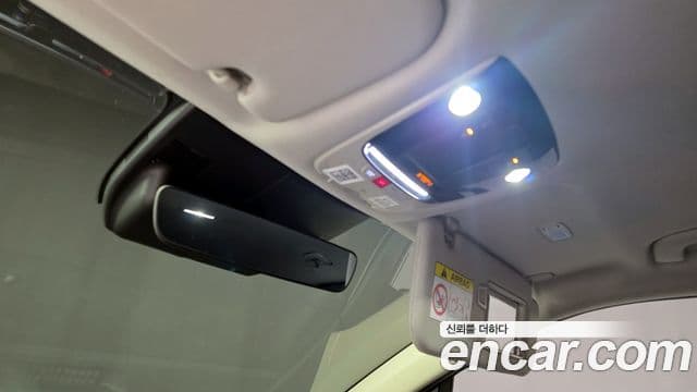 Kia Sorento 2023 — Фото 17/19