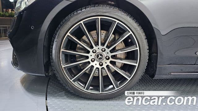 Mercedes-Benz S-Class 2018 — Фото 5/20