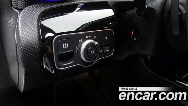Mercedes-Benz A-Class 2022 — Şəkil 18/20