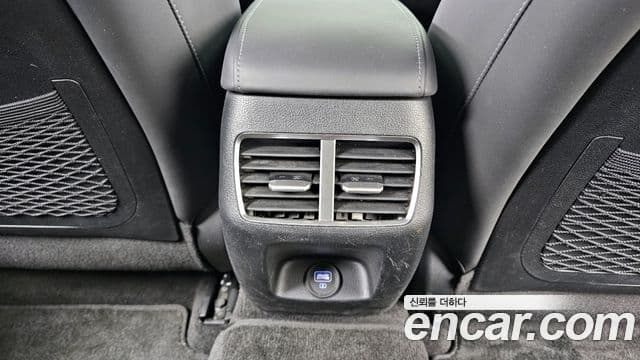 Hyundai Sonata 2021 — ფოტო 18/20