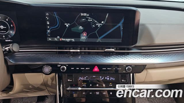 Kia Carnival 2021 — Photo 7/20