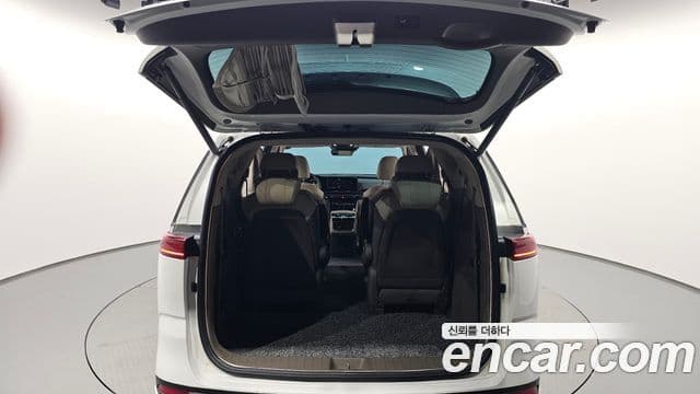 Kia Carnival 2021 — Photo 11/20