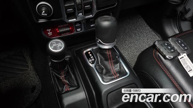 Jeep Wrangler 2022 — Фото 9/20
