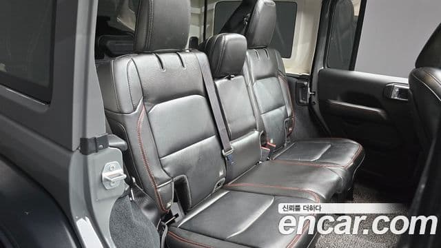 Jeep Wrangler 2022 — Фото 13/20