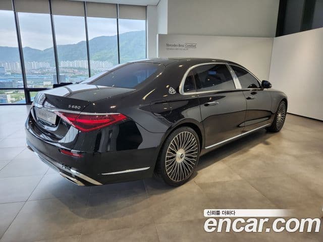Mercedes-Benz S-Class 2023 — Photo 4/19