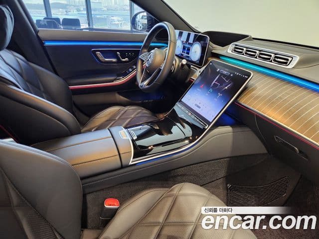 Mercedes-Benz S-Class 2023 — Photo 13/19