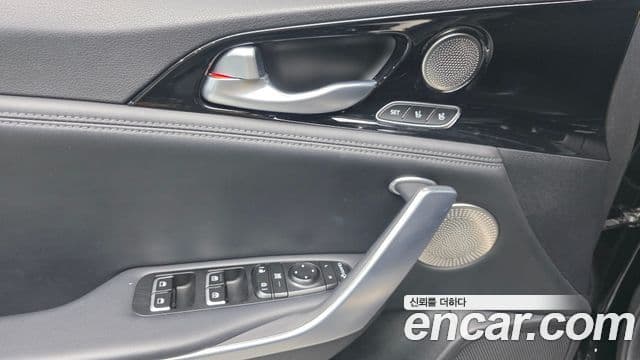 Kia Stinger 2018 — ფოტო 20/20