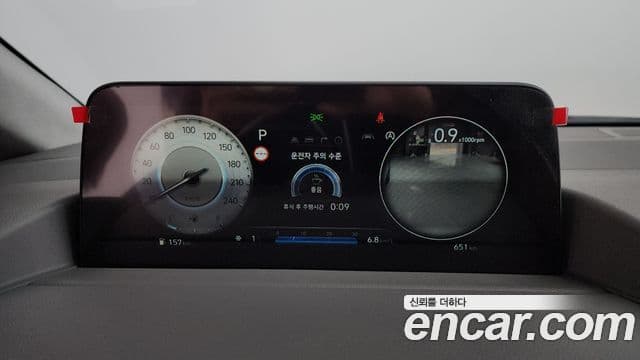Hyundai Staria 2022 — ფოტო 8/20