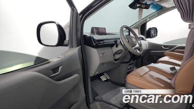 Hyundai Staria 2022 — ფოტო 10/20