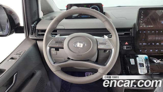 Hyundai Staria 2022 — ფოტო 13/20